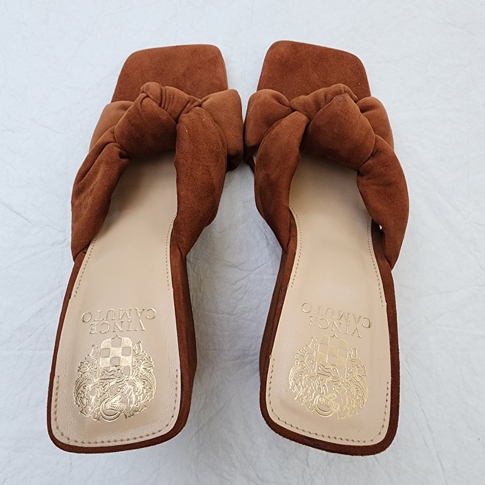 Vince Camuto Rennaya Wedge Sandal for Womens in Warm Caramel/Brown Size 8